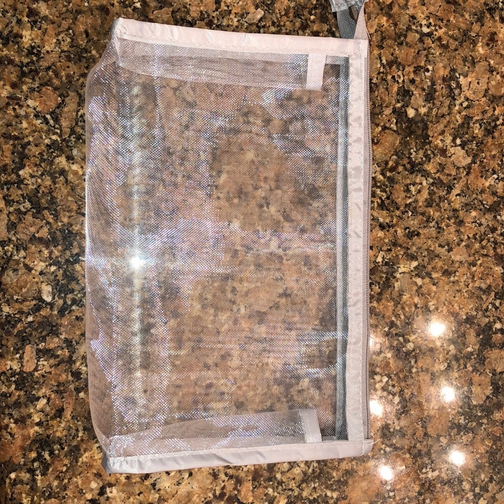 Grey Mesh Zipper Pouch